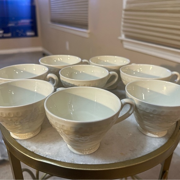 Wedgwood Wellesley Elegant Ivory Teacup Set of 8 Made in England - Picture 6 of 6